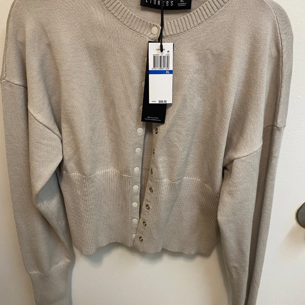 Lioness 🦁 corset cardigan - Picture 3 of 3